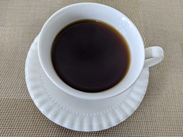 ハニー珈琲専門店ウルガ・ナチュラルのコーヒーがカップに入っている写真