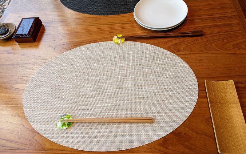 朝食のお箸とシートの画像